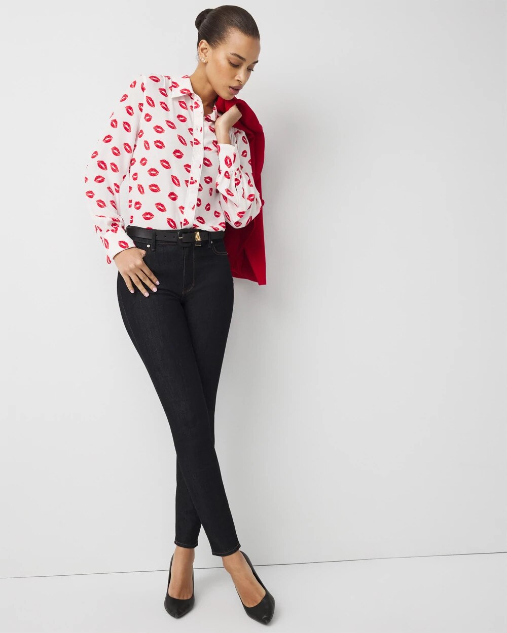 WHBM_LS20Soft20Shirt20W20Piping_570403228_IVO007334_OF_ALT201.jpeg