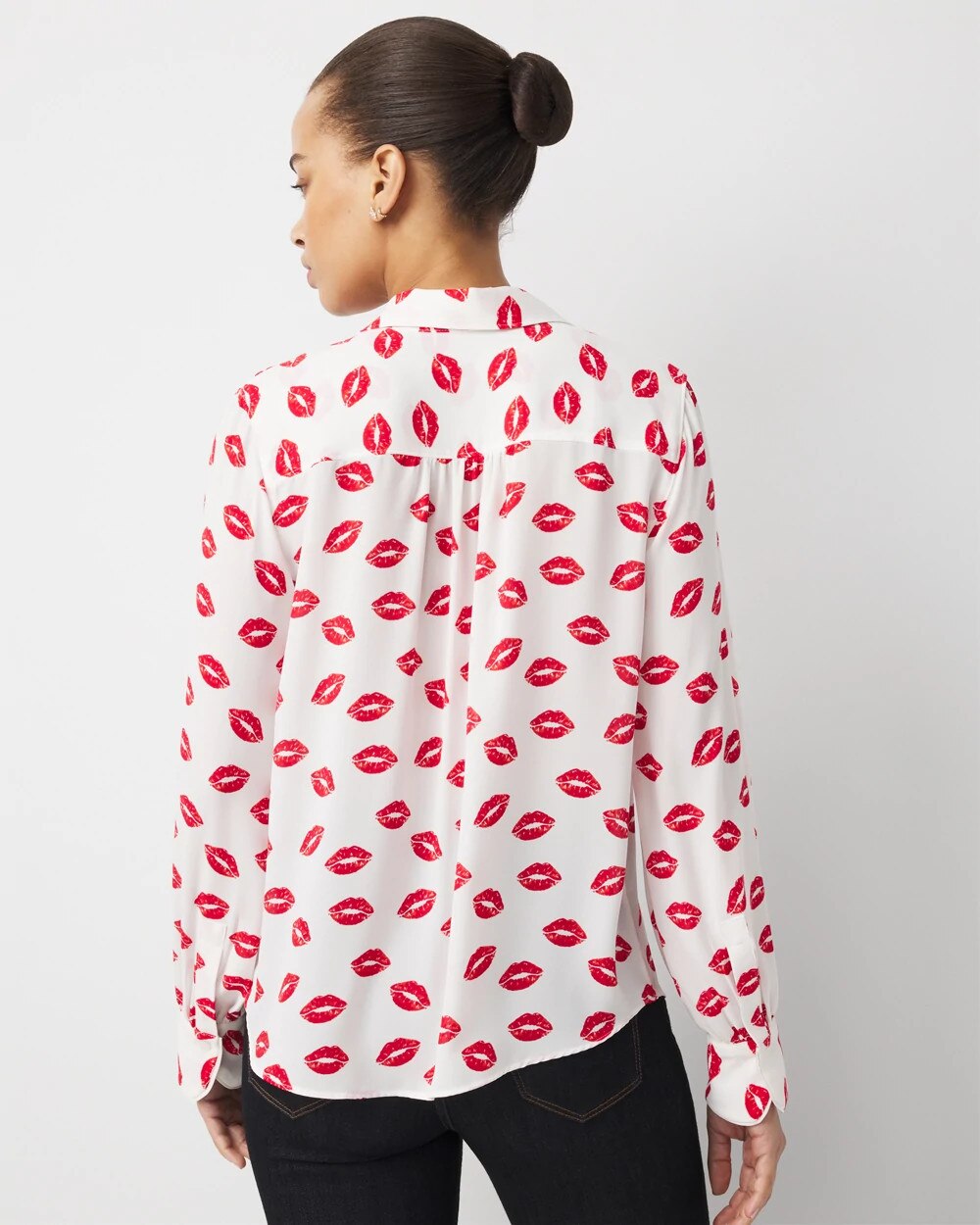 WHBM_LS20Soft20Shirt20W20Piping_570403228_IVO007334_OF_ALT203.jpeg