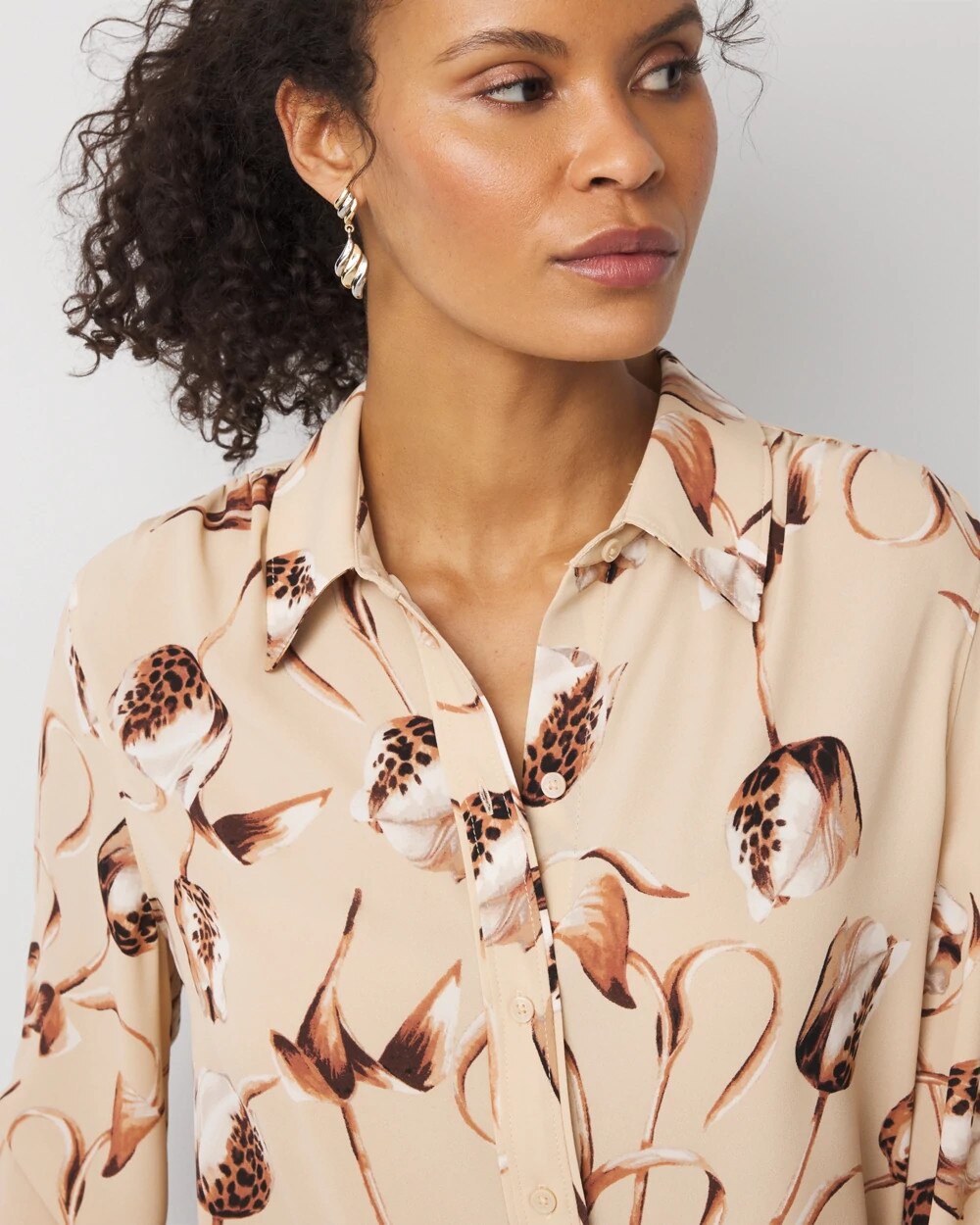 WHBM_LS20Soft20Shirt20w20Piping_570404902_NEU007410_OF_ALT202.jpeg