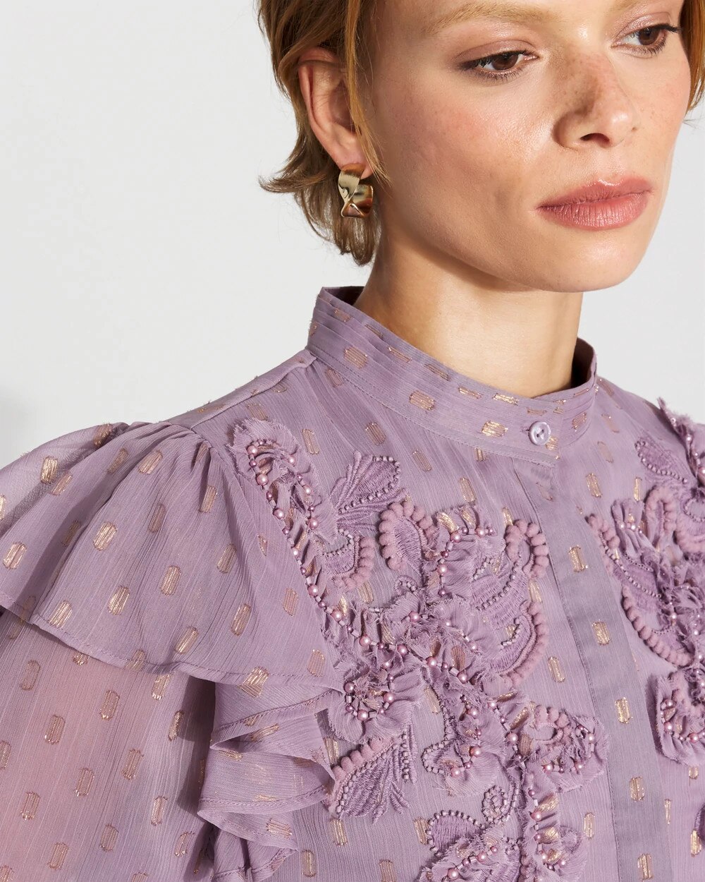 WHBM_LS20Vnk20Clip20Blouse_570398935_PRP006991_OF_ALT202.jpeg