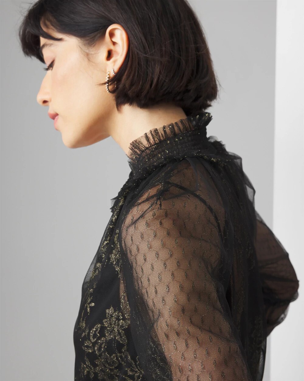 WHBM_LS20Vnk20Lace20Blouse_570377775_BLK006427_OF_ALT202.jpeg