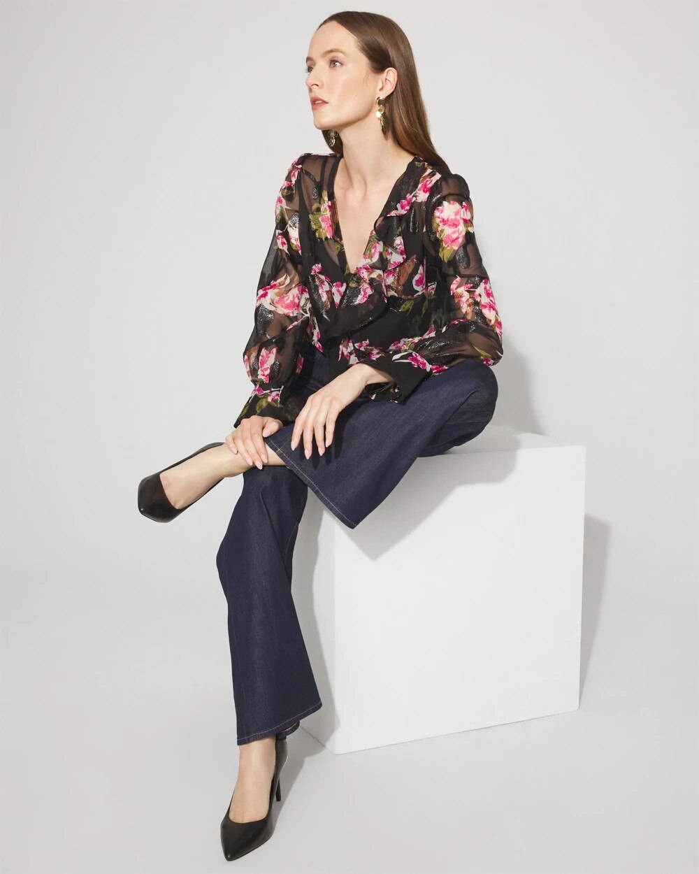 WHBM_LS20Vnk20Ruffle20Frnt20Blouse_570393353_BLK007046_OF_ALT201-1.jpeg