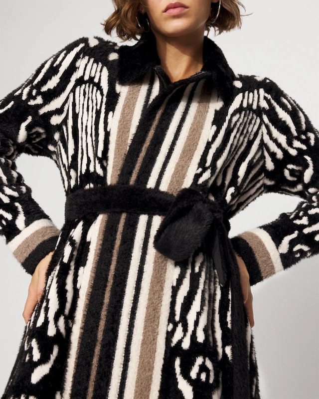 WHBM_Long20Printed20Sweater20Coat_570398851_BLK006860_OF_ALT202.jpeg