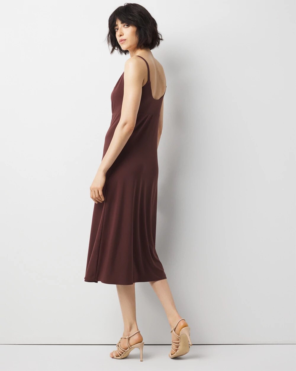 WHBM_MJ20Cowl20Nk20Crest20Dtl20Slip_570393160_BRN006759_OF_ALT203.jpeg