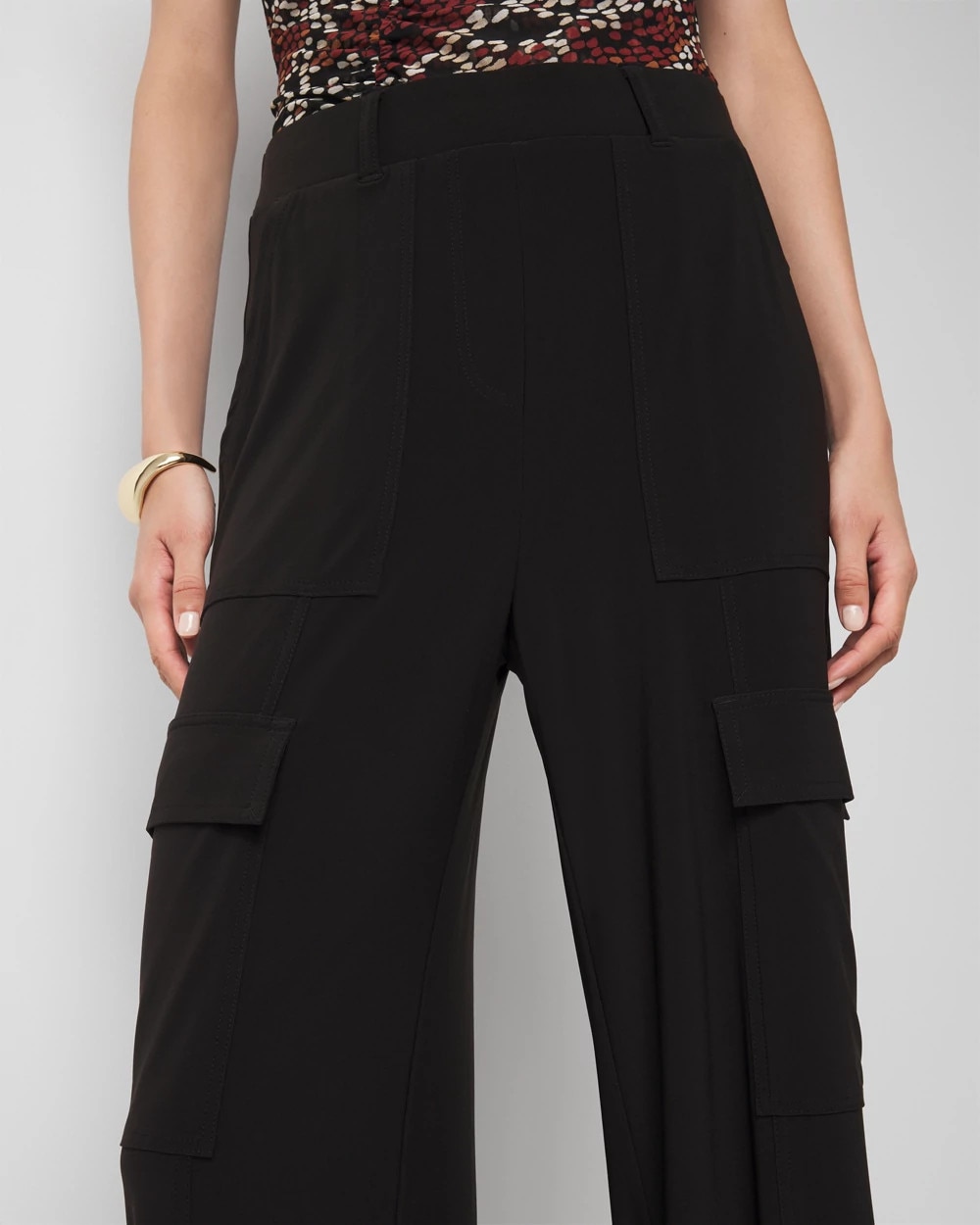 WHBM_MJ20Utility20Wide20Leg_570392693_BLK000001_OF_ALT202.jpeg