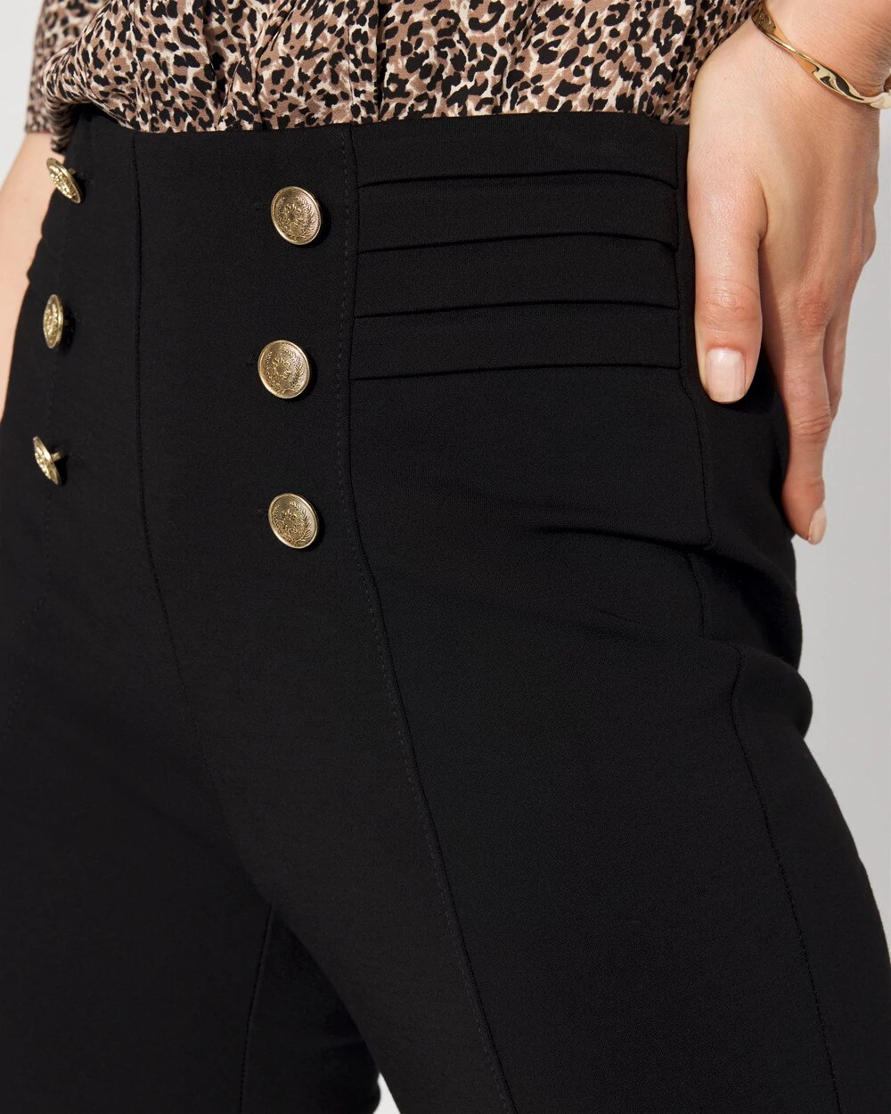 WHBM_Mariner20Pleated20Legging_570399602_BLK000001_OF_ALT202.jpeg