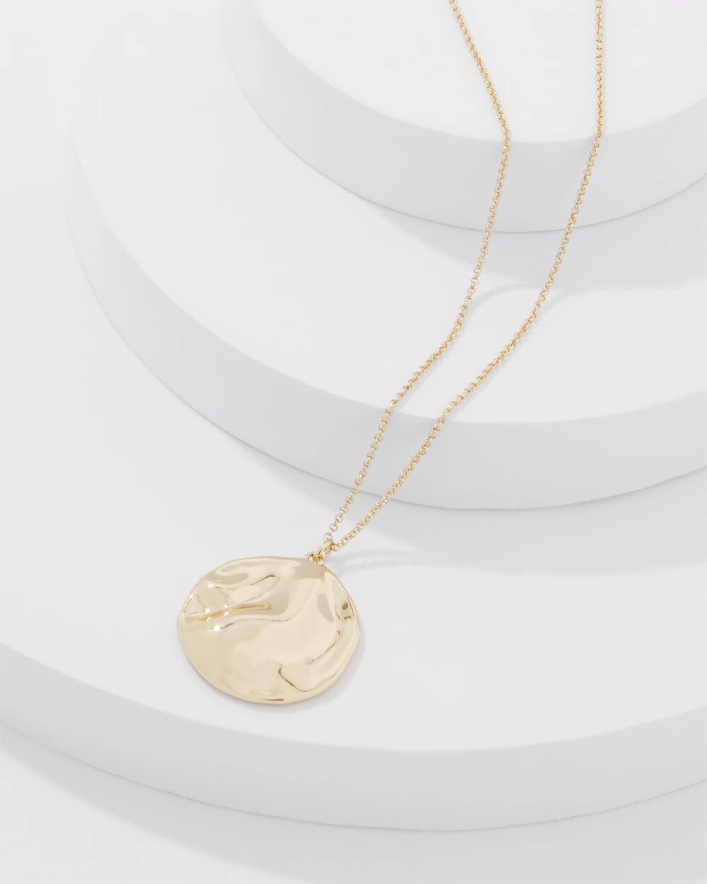WHBM_NK20Gld20Hammered20Disc20Pndt_570394217_TAN000932_TT_ALT202.jpeg