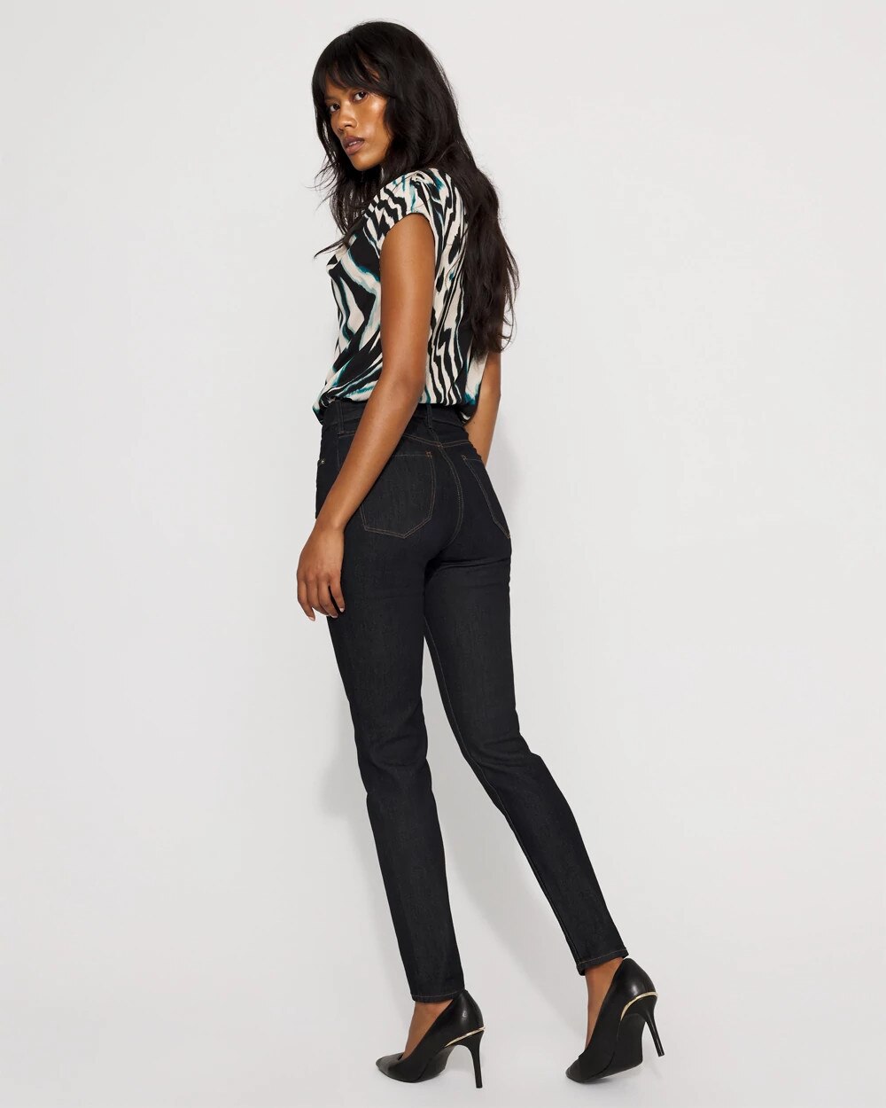 WHBM_New20Skinny20520Pocket_570393390_BLU002770_OF_ALT201.jpeg