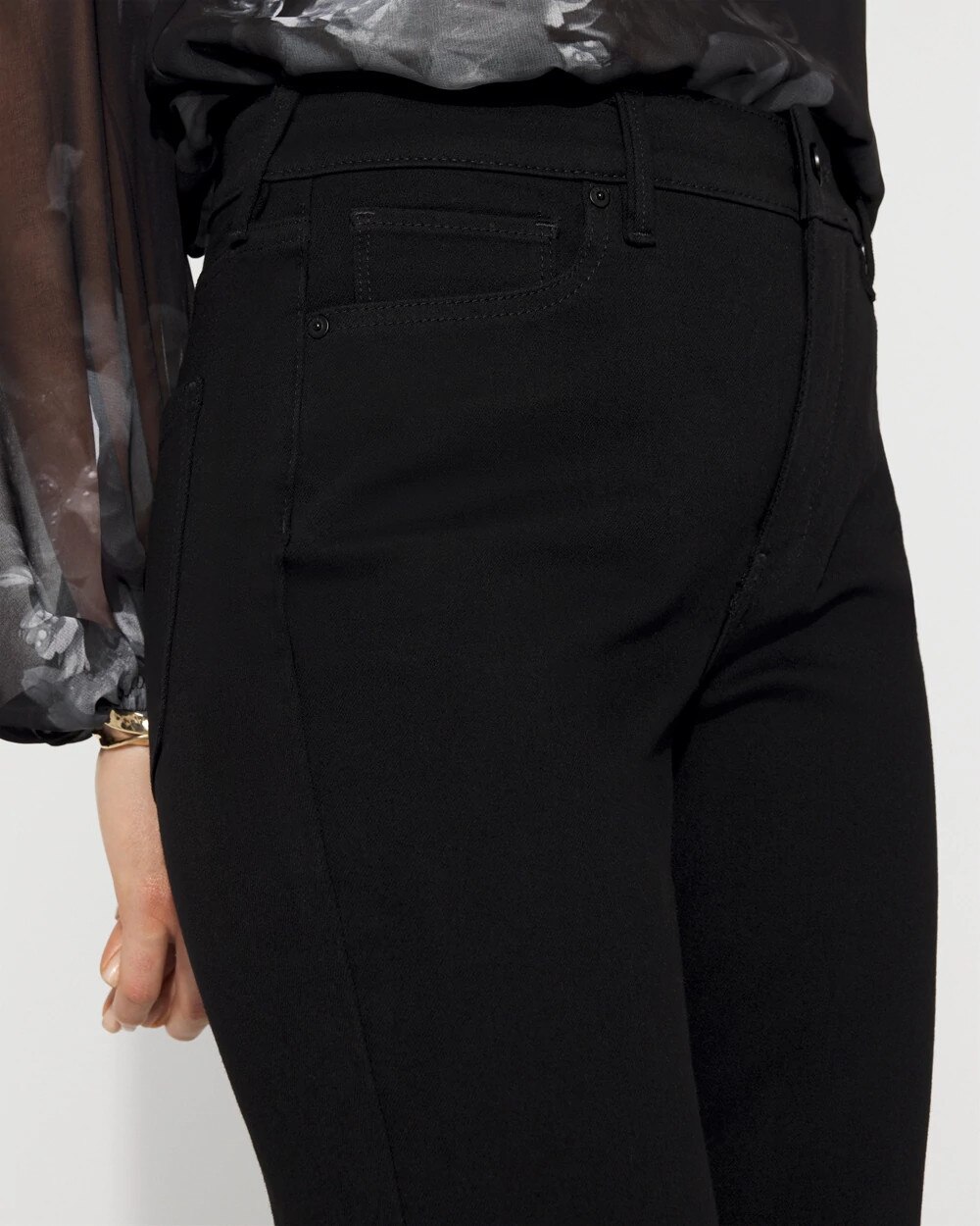 WHBM_New20Skinny20520Pocket_570396957_BLK004767_OF_ALT202.jpeg
