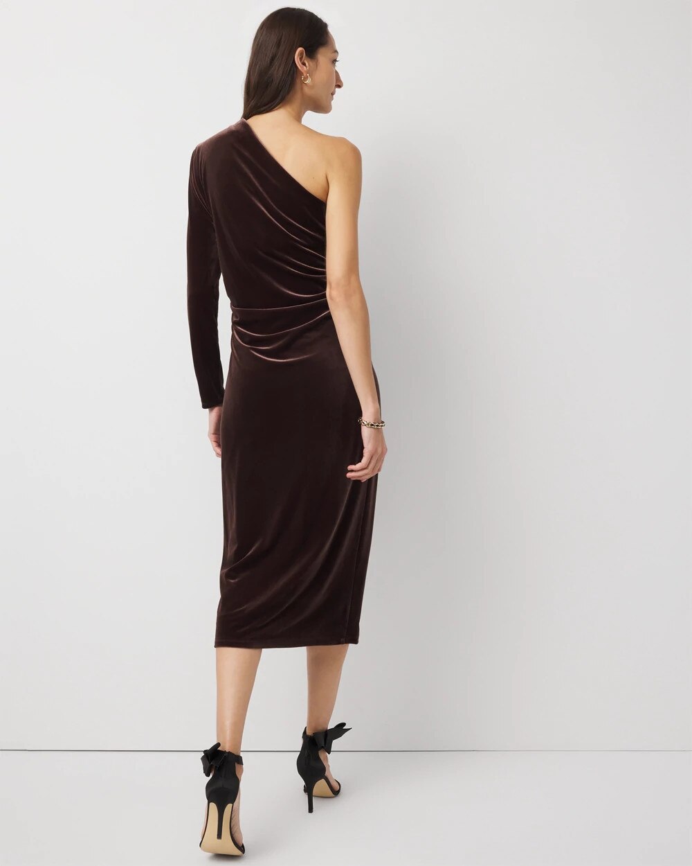 WHBM_OS20Cinched20Velvet20Midi_570400131_BRN007192_OF_ALT203-1.jpeg