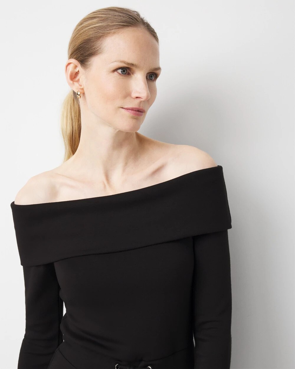 WHBM_OTS20LS20Foldover20Jumpsuit_570400157_BLK000001_OF_ALT202.jpeg