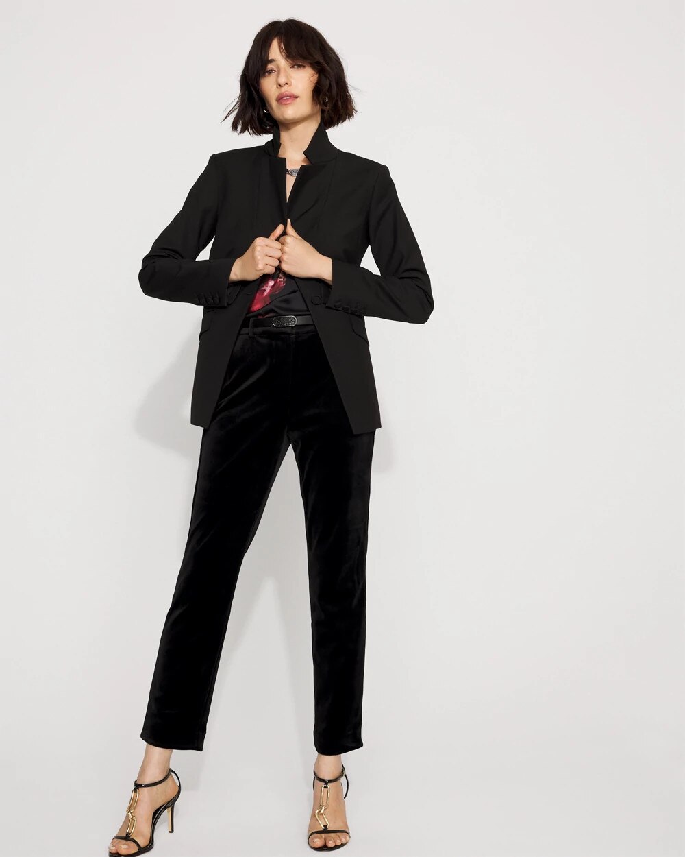 WHBM_One20Button20Blazer_570382815_BLK000001_OF_ALT201.jpeg