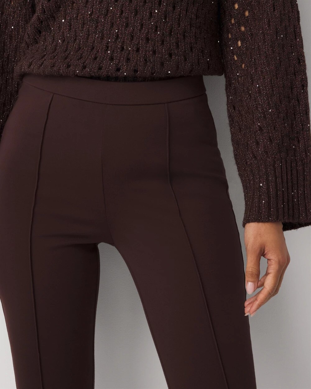 WHBM_Perfect20Ponte20Legging_570401954_BRN001067_OF_ALT202.jpeg