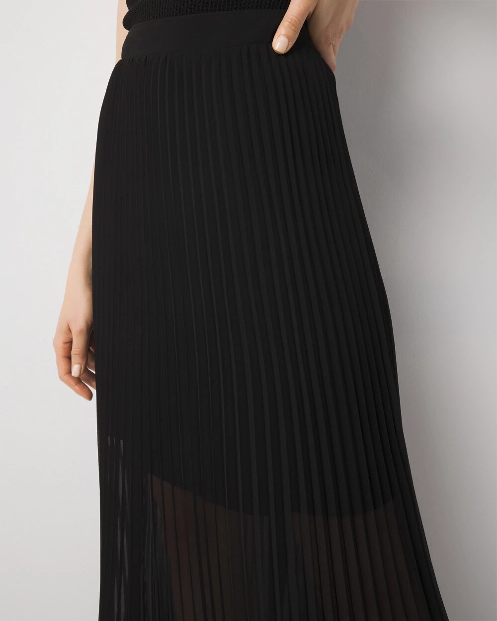 WHBM_Pleated20Maxi20Skirt_570390682_BLK000001_OF_ALT202.jpeg