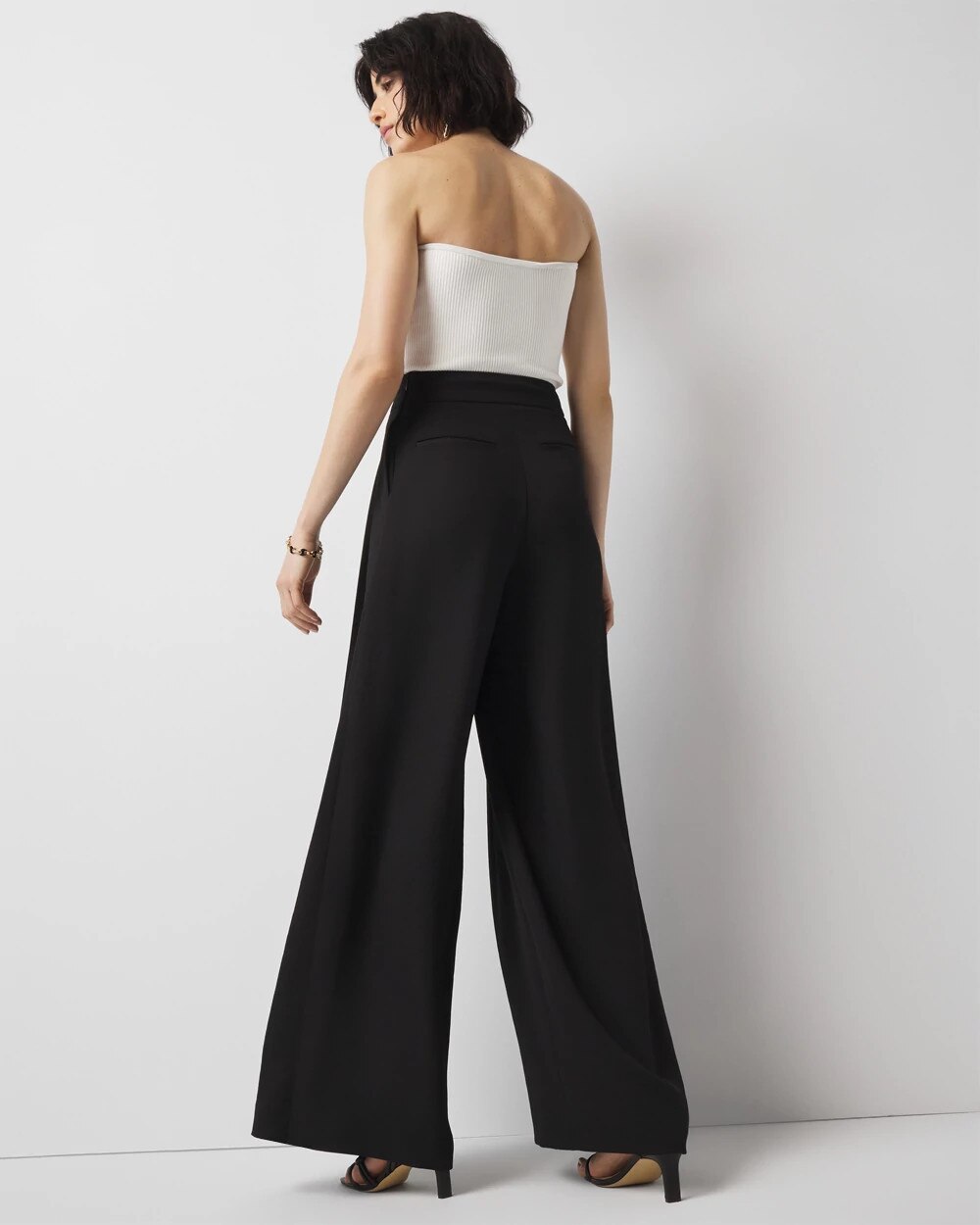 WHBM_Pleated20Ultra20Wide20Leg_570387330_BLK000001_OF_ALT201.jpeg