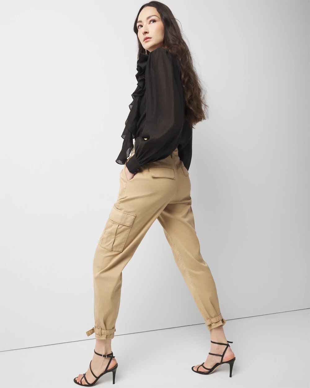 WHBM_Pret20Cargo20Tprd20Ankle_570386354_NEU006517_OF_ALT201.jpeg