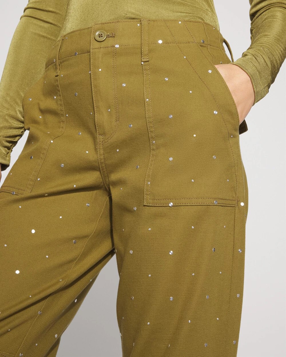 WHBM_Pret20Relax20Studded20Ankle_570393323_GRN006845_OF_ALT202.jpeg