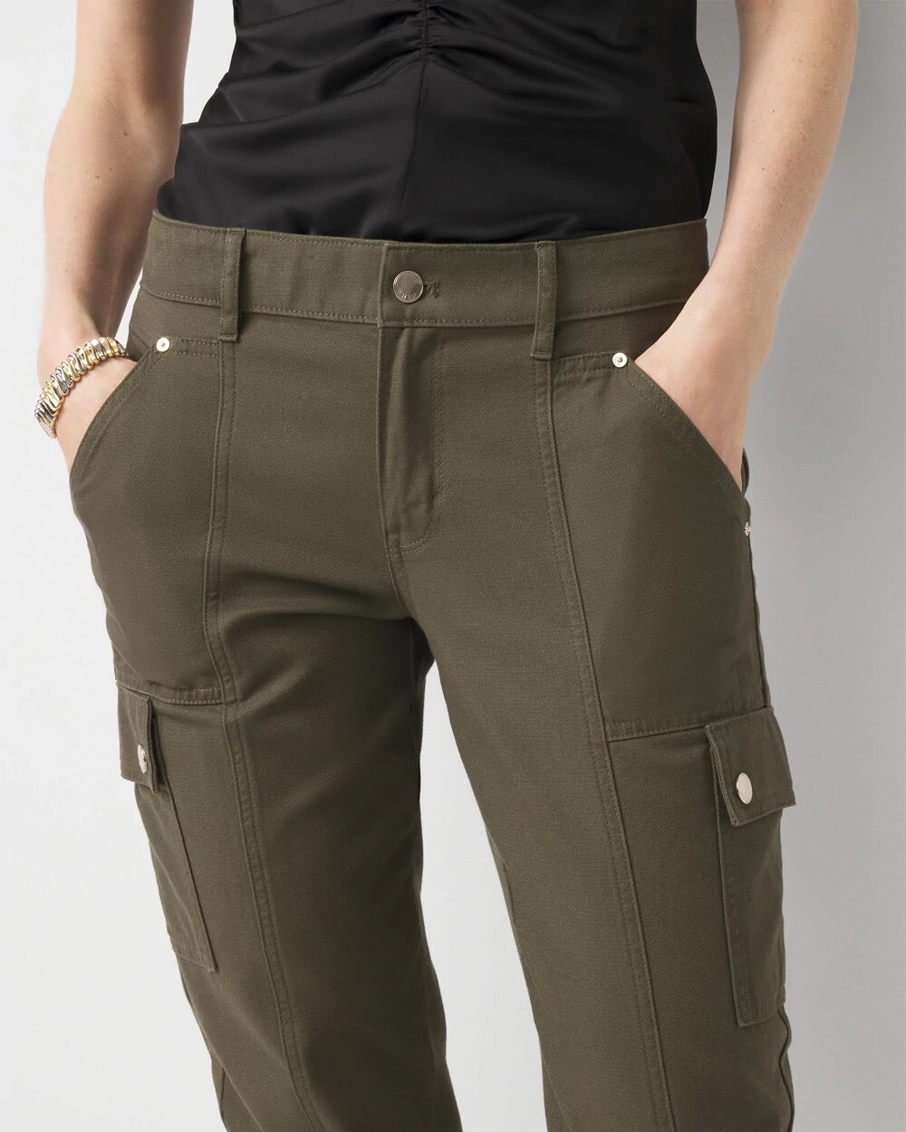 WHBM_Pret20Tapered20Crop_570403551_GRN007271_OF_ALT202.jpeg