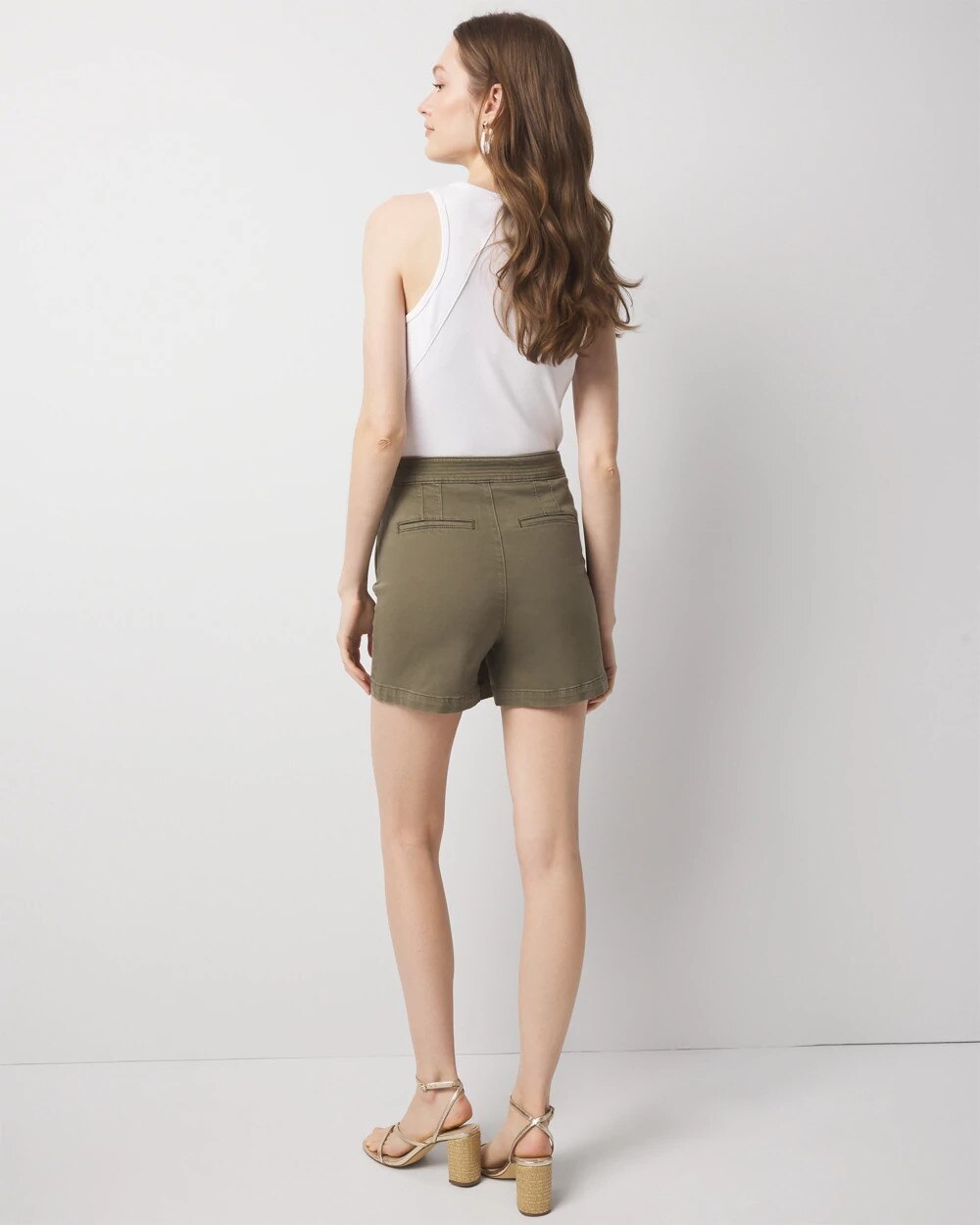 WHBM_Pret20Utility20Skort_570389022_GRN002887_OF_ALT201.jpeg