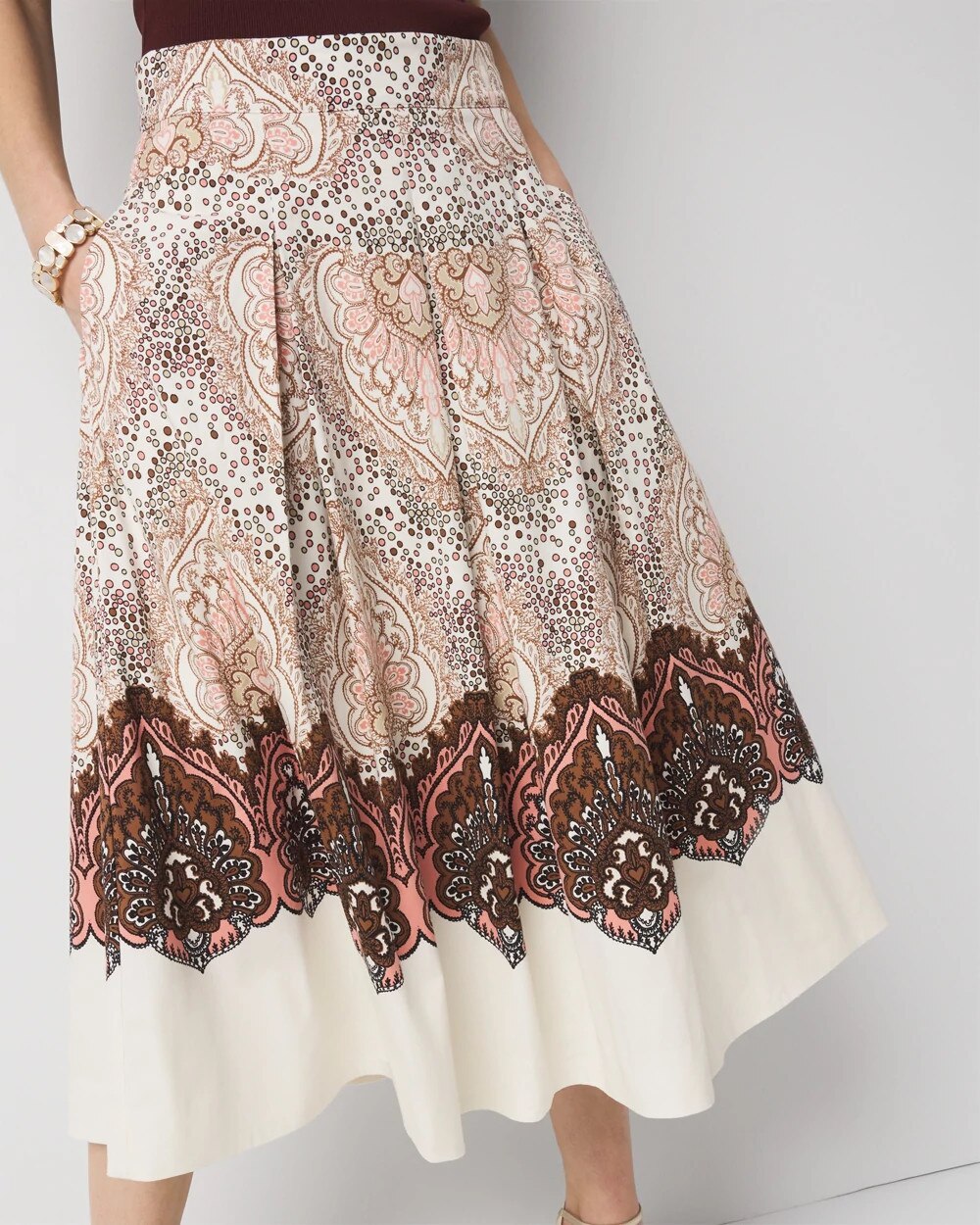 WHBM_Printed20FNF20Midi_570393690_WHT006810_OF_ALT202.jpeg