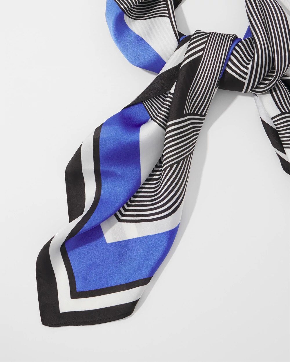 WHBM_Printed20Square20Scarf_570396043_BLK006880_TT_ALT201-1.jpeg