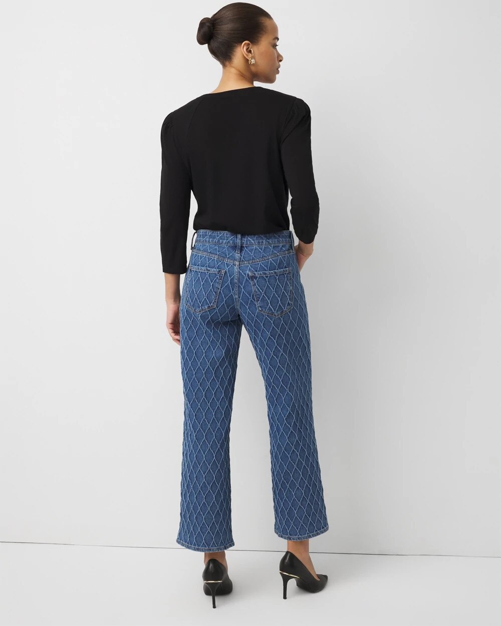 WHBM_Quilted20Wide20Leg20Crop_570404968_BLU007370_OF_ALT201.jpeg