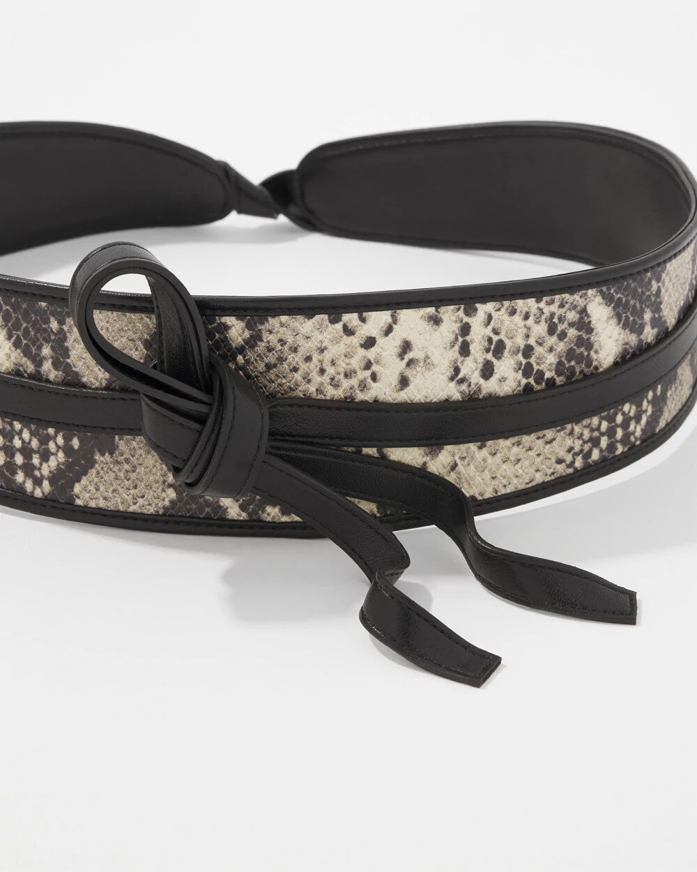 WHBM_RVSBL20Python20Obi20Belt_570403101_BLK007314_TT_ALT201.jpeg