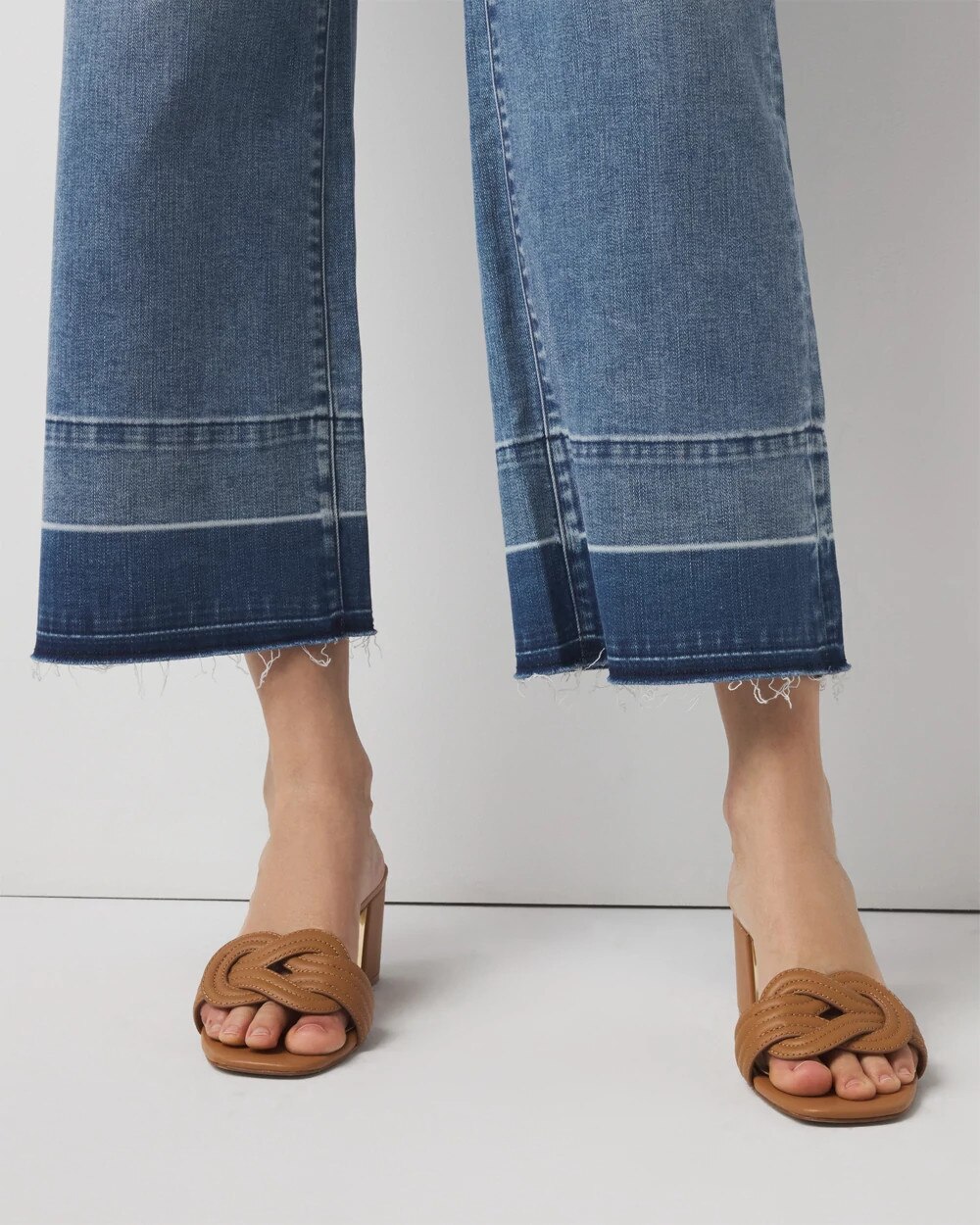 WHBM_Released20Hem20Wide20Leg20Crp_570384806_BLU006585_OF_ALT202-1.jpeg
