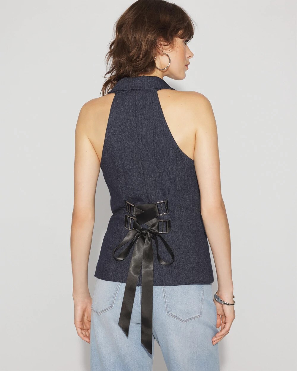WHBM_SL20Barcelona20Vnk20Vest_570393362_BLU006648_OF_ALT203.jpeg