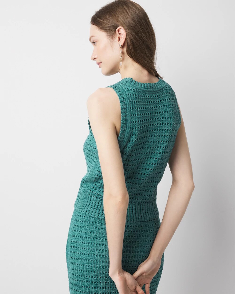 WHBM_SL20Open20Stitch20Tank_570390020_GRN006731_OF_ALT203.jpeg