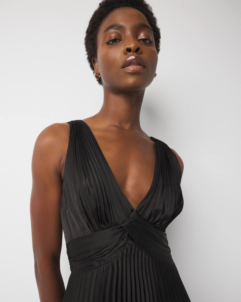 WHBM_SL20Satin20Pleated20Midi_570388735_BLK000001_OF_ALT202.jpeg