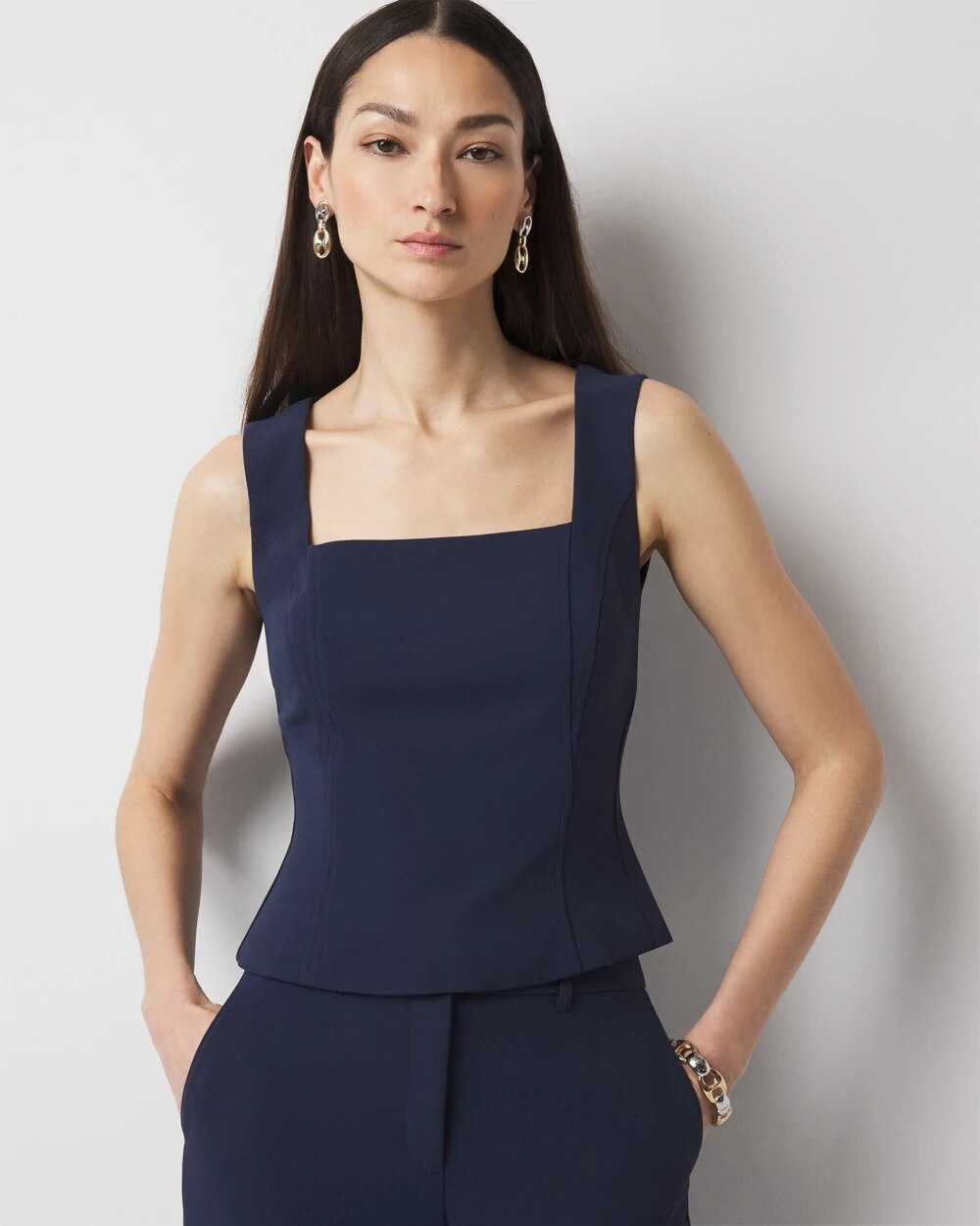 WHBM_SL20Scoop20Nk20Peplum_570388669_BLU001526_OF_MAIN-1.jpeg