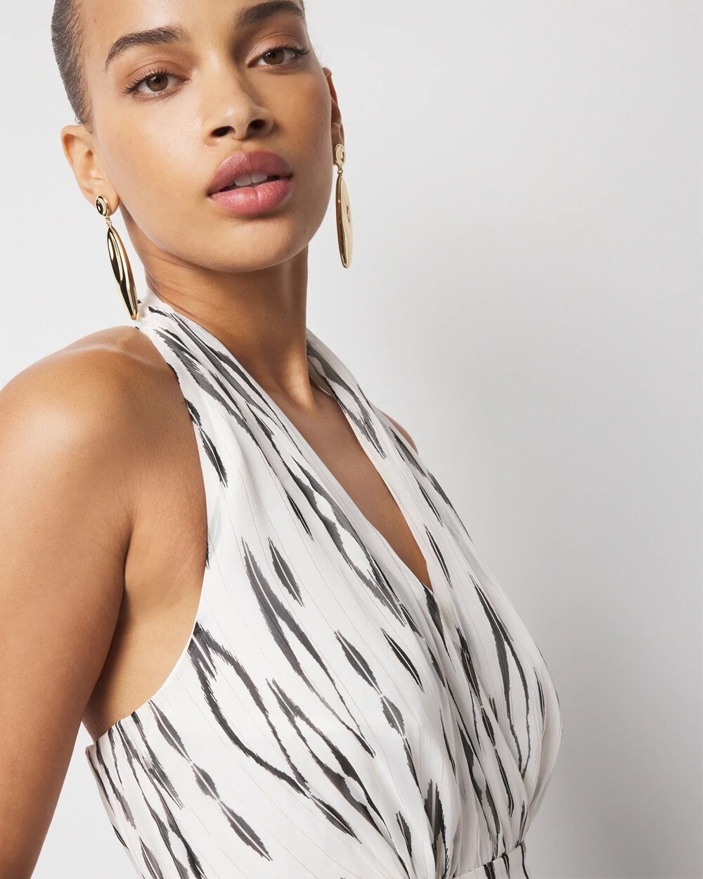 WHBM_SL20V20Neck20Midi_570391422_IVO006766_OF_ALT202-1.jpeg