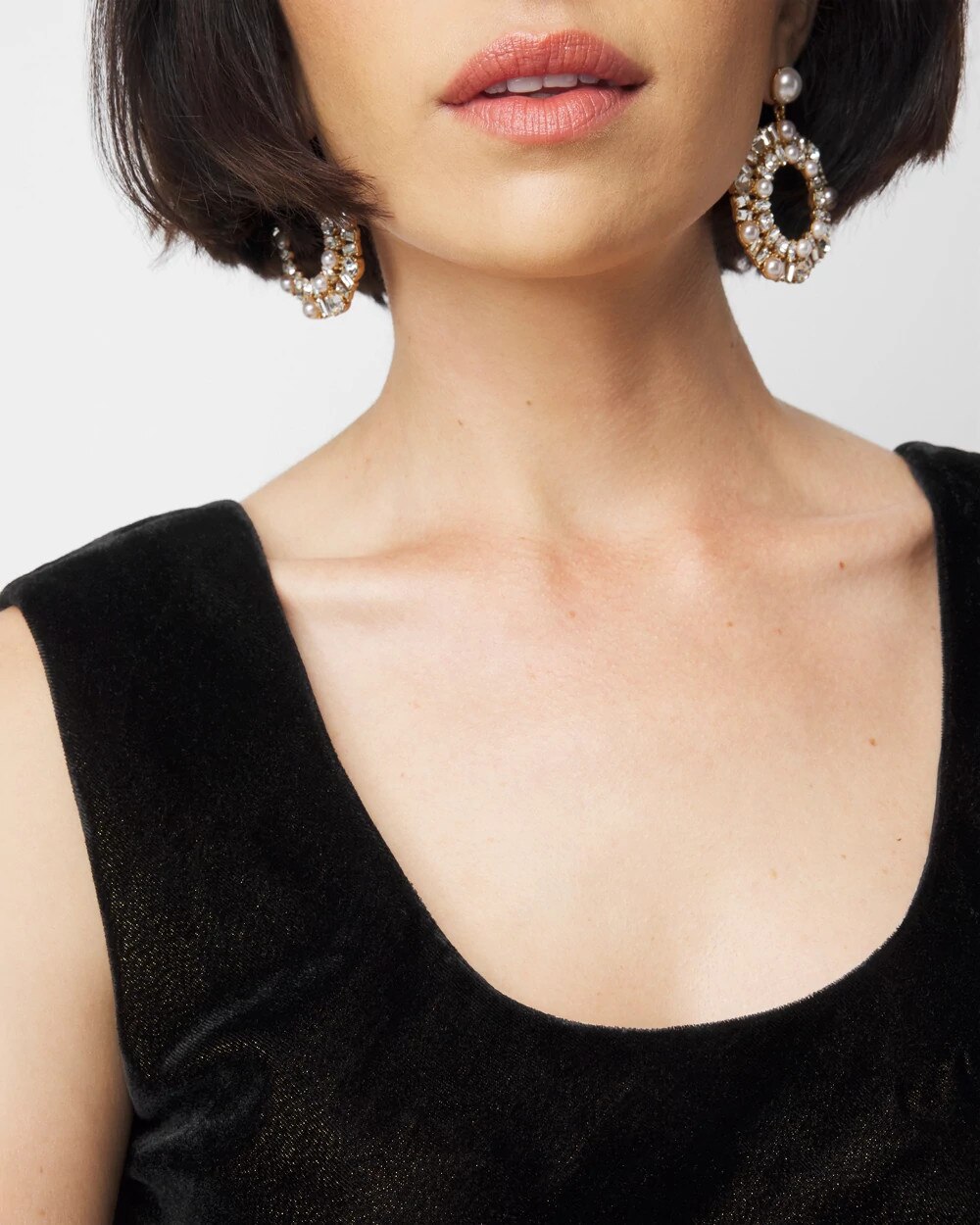 WHBM_SL20Velvet20Slip_570378595_BLK000001_OF_ALT202-1.jpeg