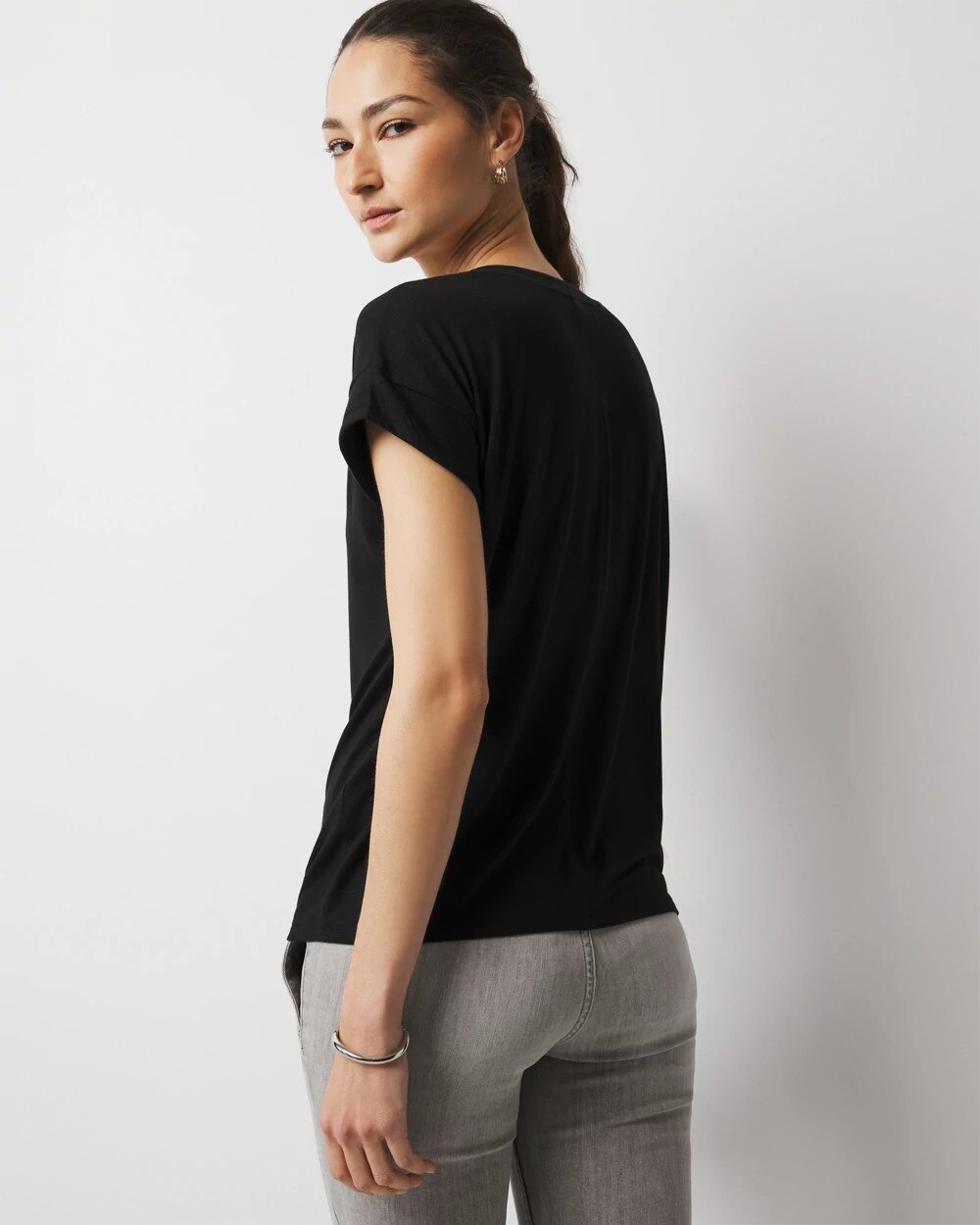 WHBM_SS20Power20Tee_570317989_BLK000001_OF_ALT203.jpeg