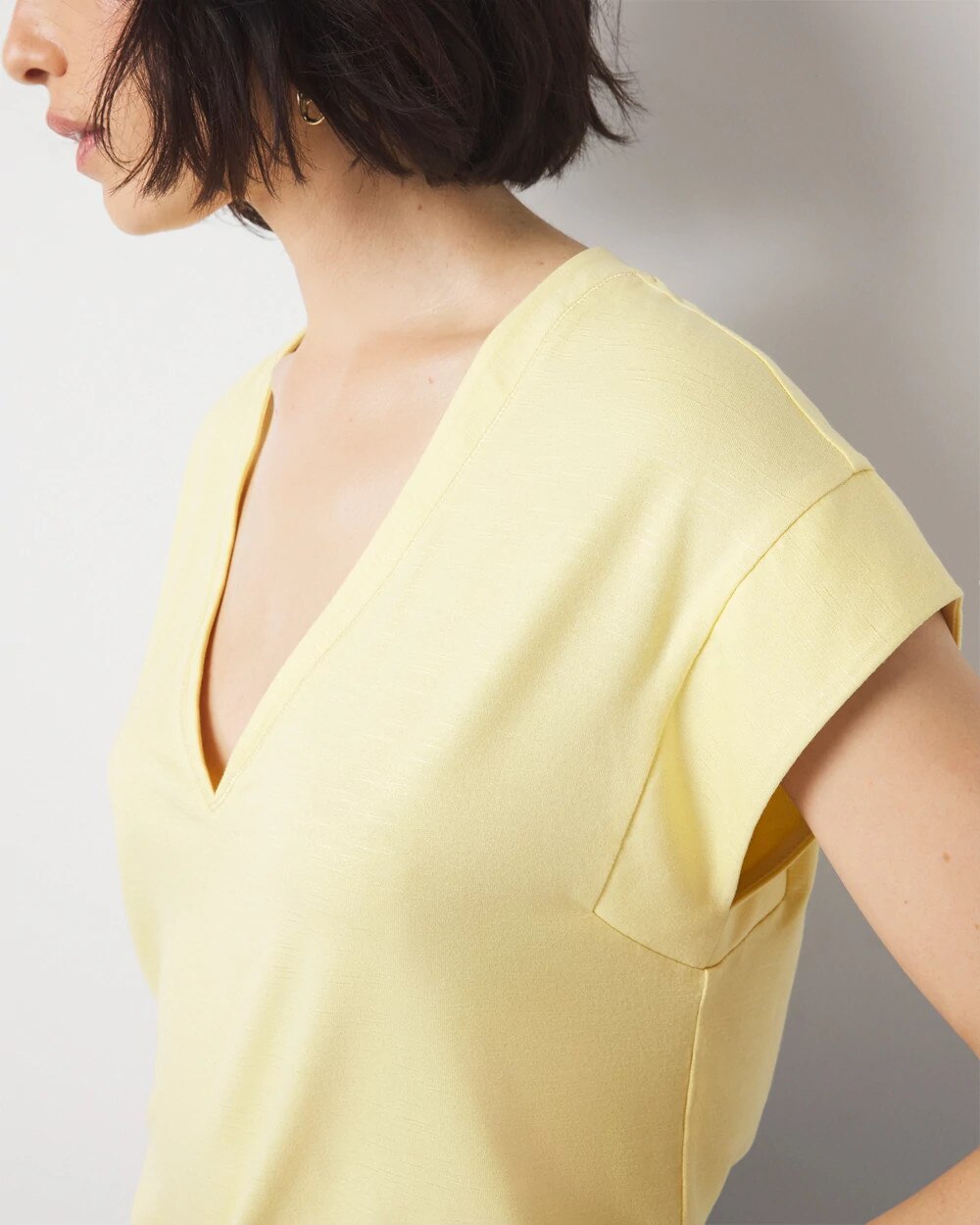 WHBM_SS20Power20Tee_570390745_YLW006825_OF_ALT202.jpeg