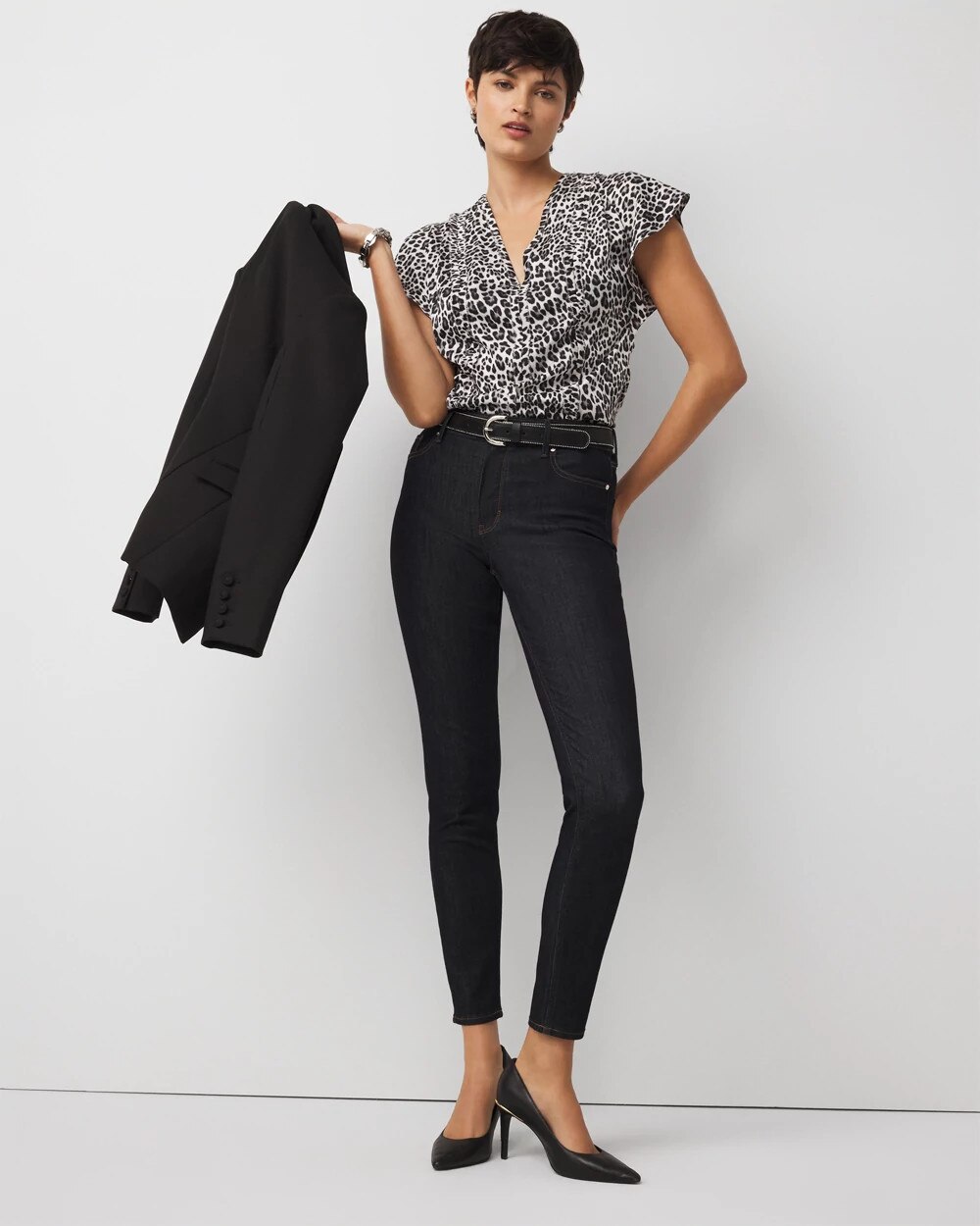 WHBM_SS20Seamed20Flttr20Slv20Satin_570400996_BLK007227_OF_ALT201.jpeg