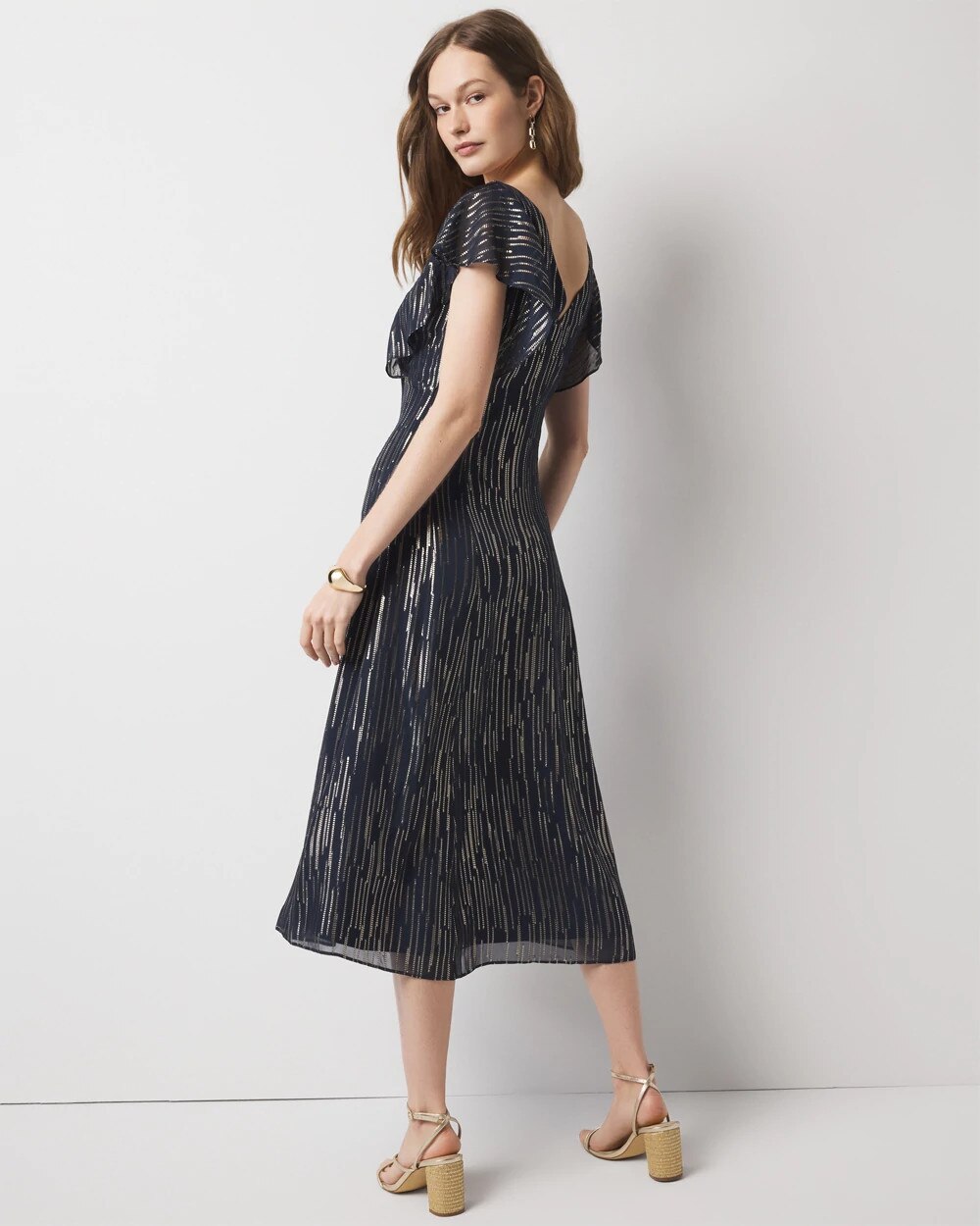 WHBM_SS20Vnk20Midi20w20Clip_570391953_BLU001526_OF_ALT203.jpeg