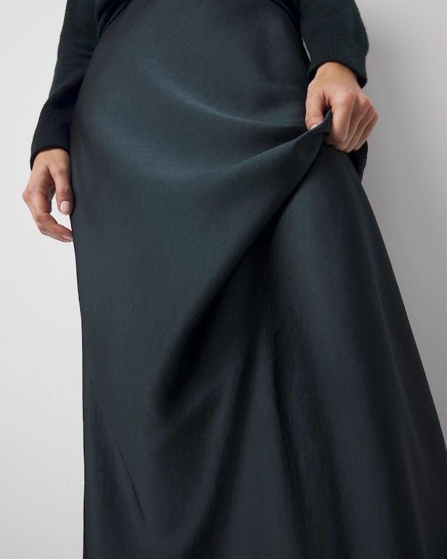 WHBM_Satin20Slip20Maxi_570403086_GRN007196_OF_ALT202.jpeg