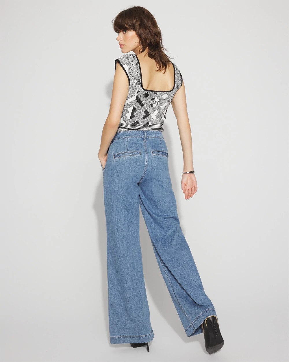 WHBM_Self20Belt20Pleatd20Wide20Leg_570392434_BLU006585_OF_ALT201.jpeg