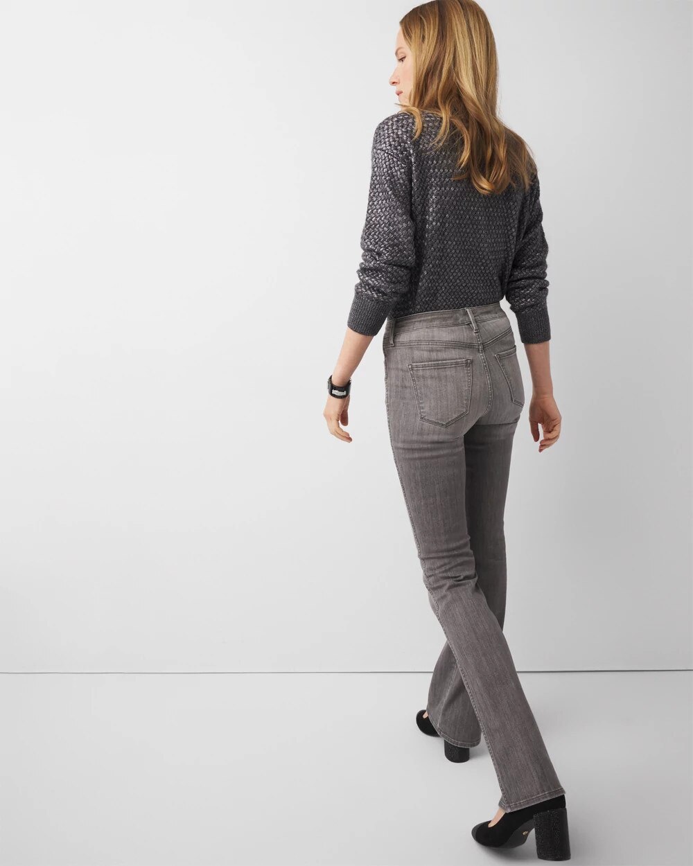 WHBM_Skinny20Flare20520Pocket_570376425_GRY002029_OF_ALT201.jpeg