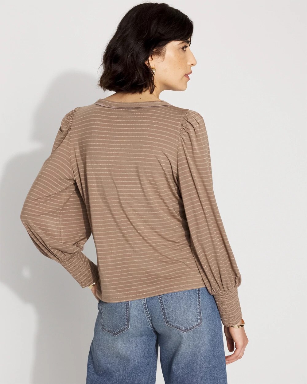 WHBM_Smocked20Cuff20LS20Tee_570395325_BLK007023_OF_ALT203.jpeg