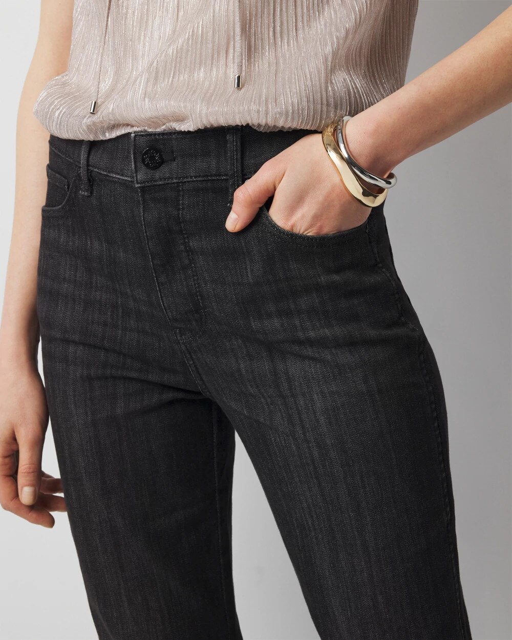 WHBM_Straight20520Pocket_570376699_BLK003665_OF_ALT202.jpeg