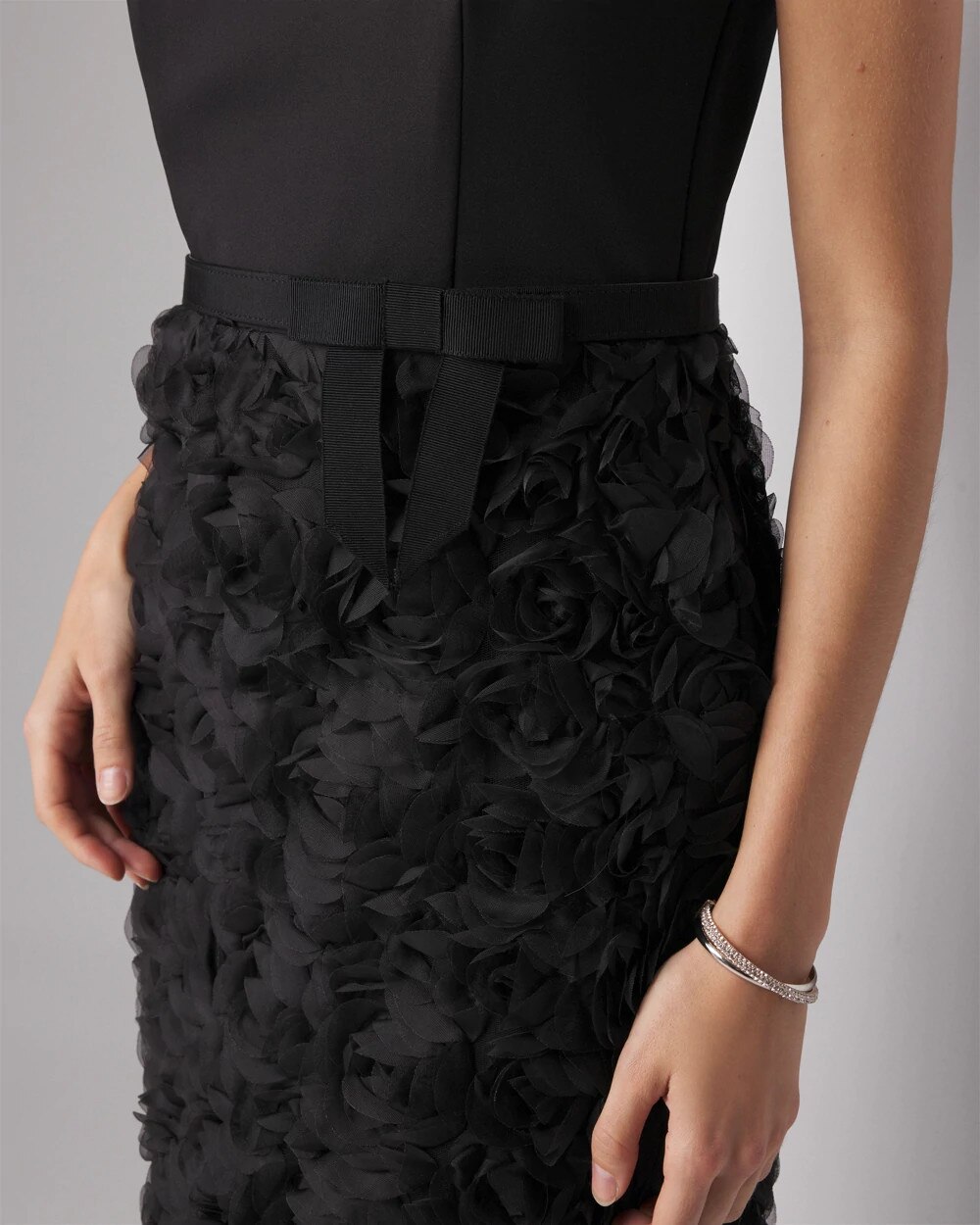 WHBM_Strapless203D20Sheath20Midi_570371701_BLK000001_OF_ALT205.jpeg
