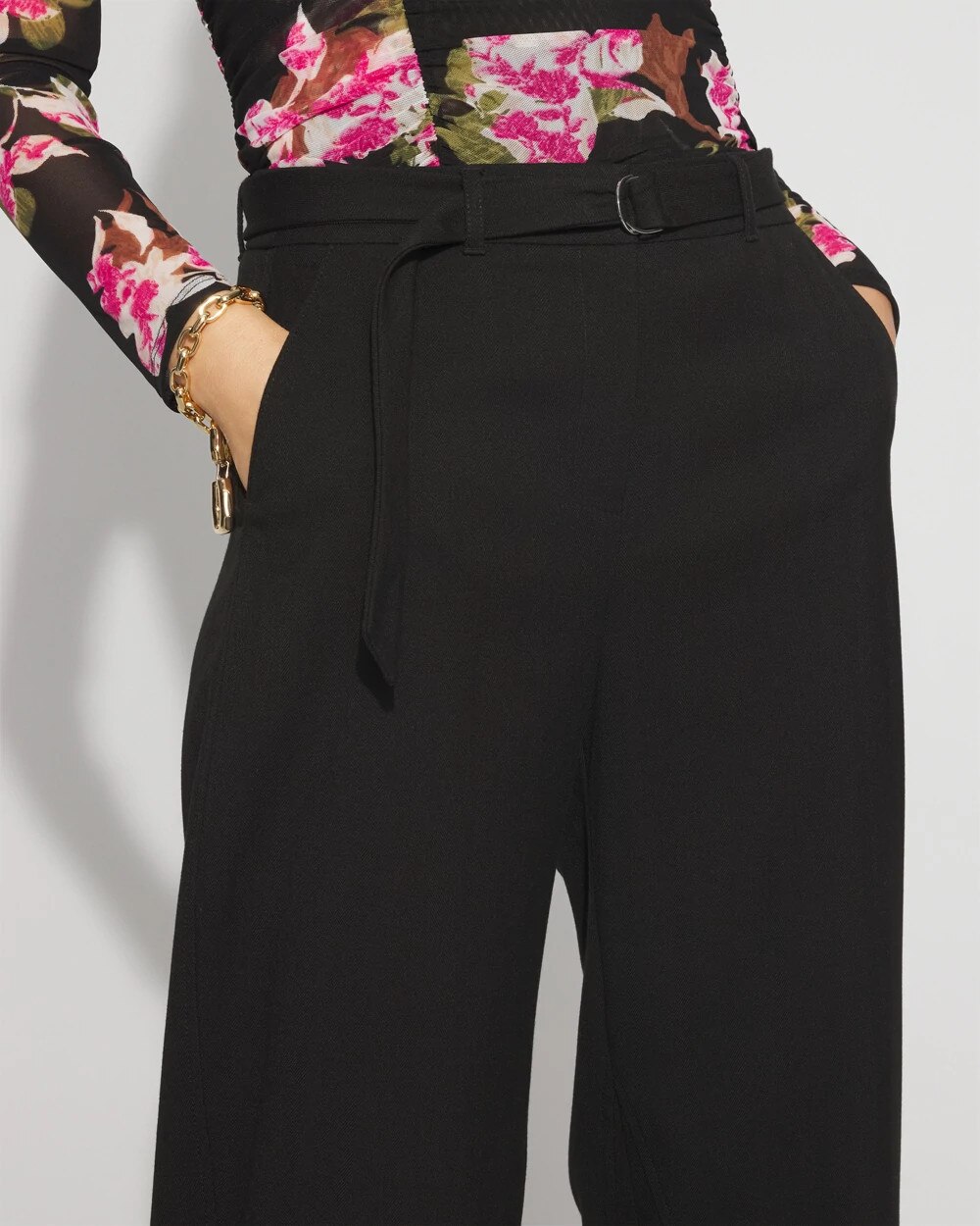 WHBM_Tailored20Barrel20Leg_570396416_BLK000001_OF_ALT202.jpeg