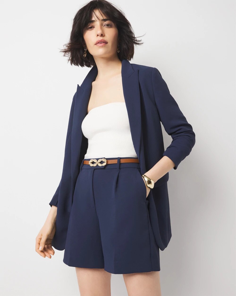 WHBM_Tailored20Crepe20Short_570389329_BLU001526_OF_ALT203.jpeg