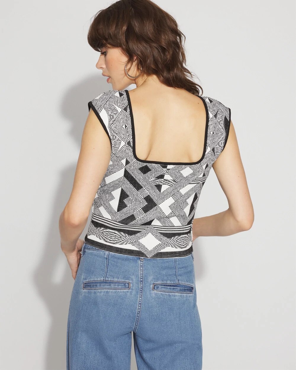 WHBM_WHBMFORME20BW20Cap20Slv20Tank_570394041_IVO007071_OF_ALT203-1.jpeg
