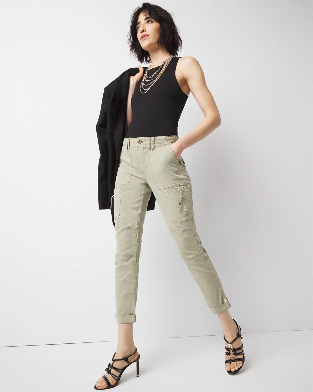 WHBM_WHBMFORME20High20Nk20BS_570389145_BLK000001_OF_ALT201-1.jpeg