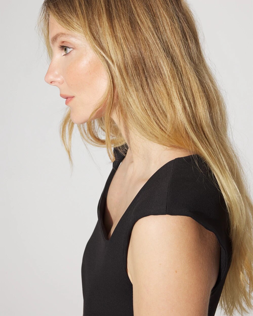 WHBM_WHBMFORME20Hvy20Cap20Slv20Top_570388114_BLK000001_OF_ALT202-1.jpeg