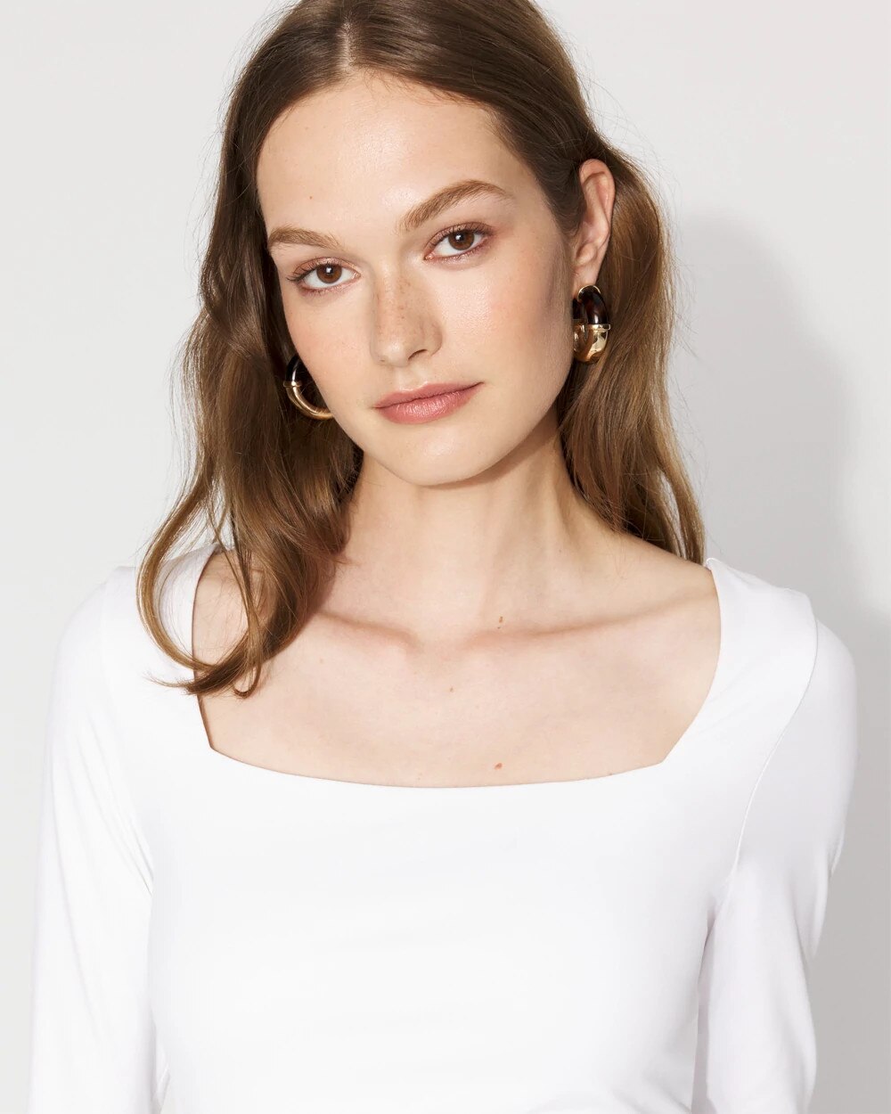 WHBM_WHBMFORME20Hvy20LS20Sq20Nk_570396830_WHT000100_OF_ALT202.jpeg